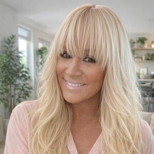 Meet your Posher, Deborah